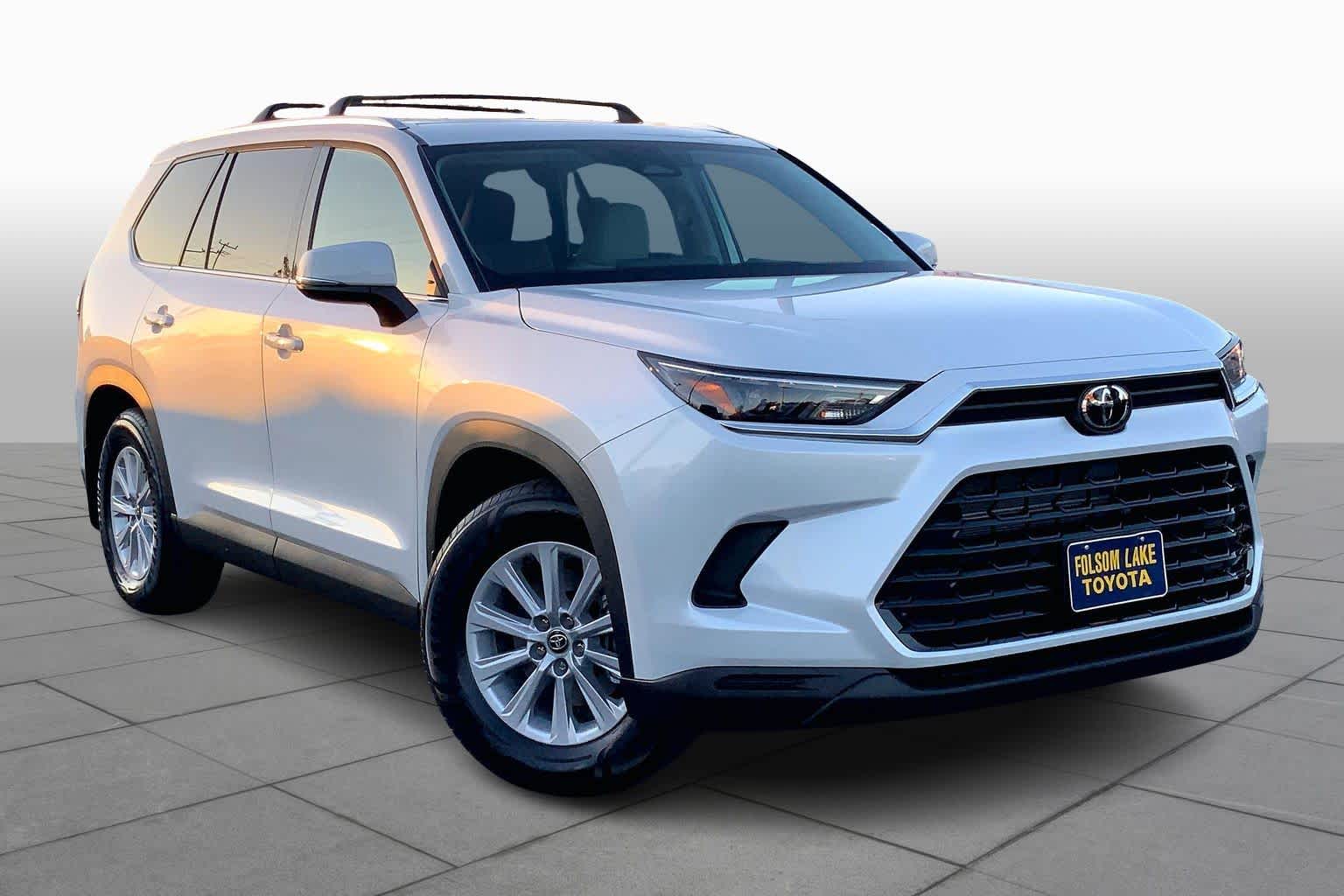 2026 Toyota Highlander Hybrid XLE photo 2