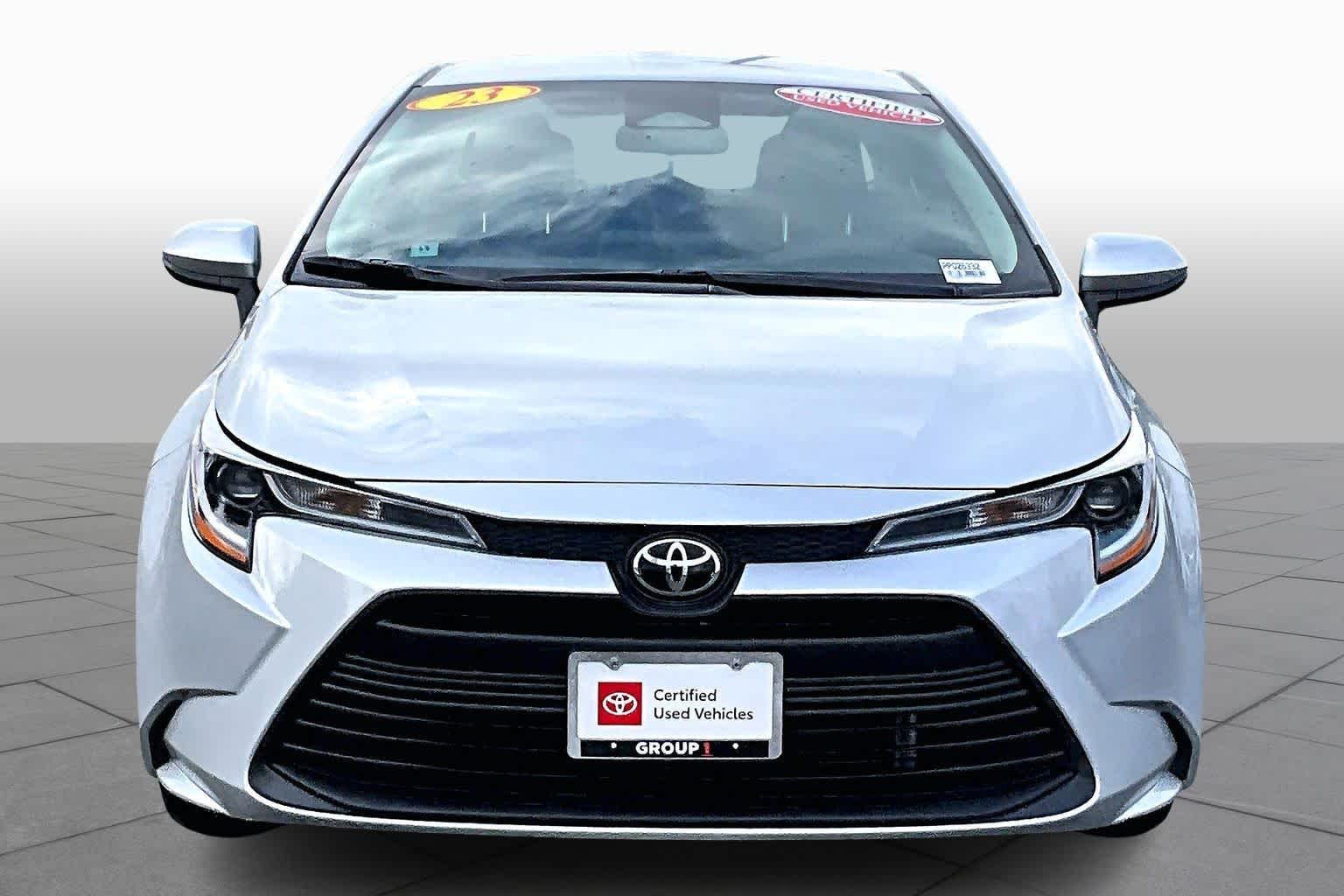 2023 Toyota Corolla LE photo 3