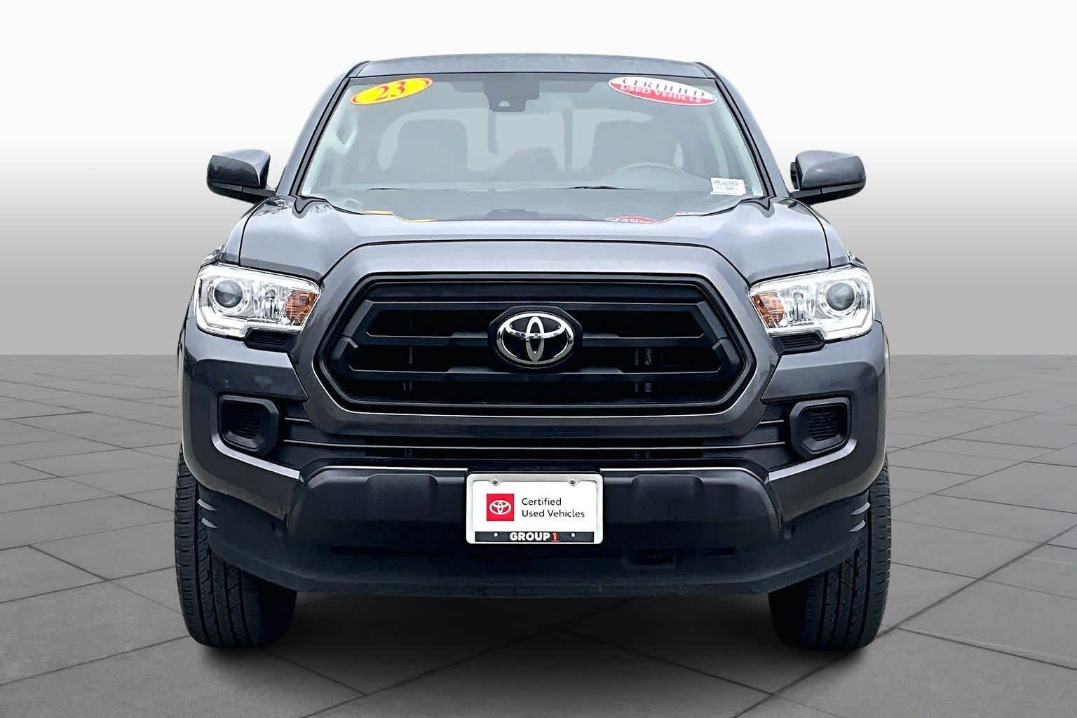 2023 Toyota Tacoma SR Double Cab V6 photo 3