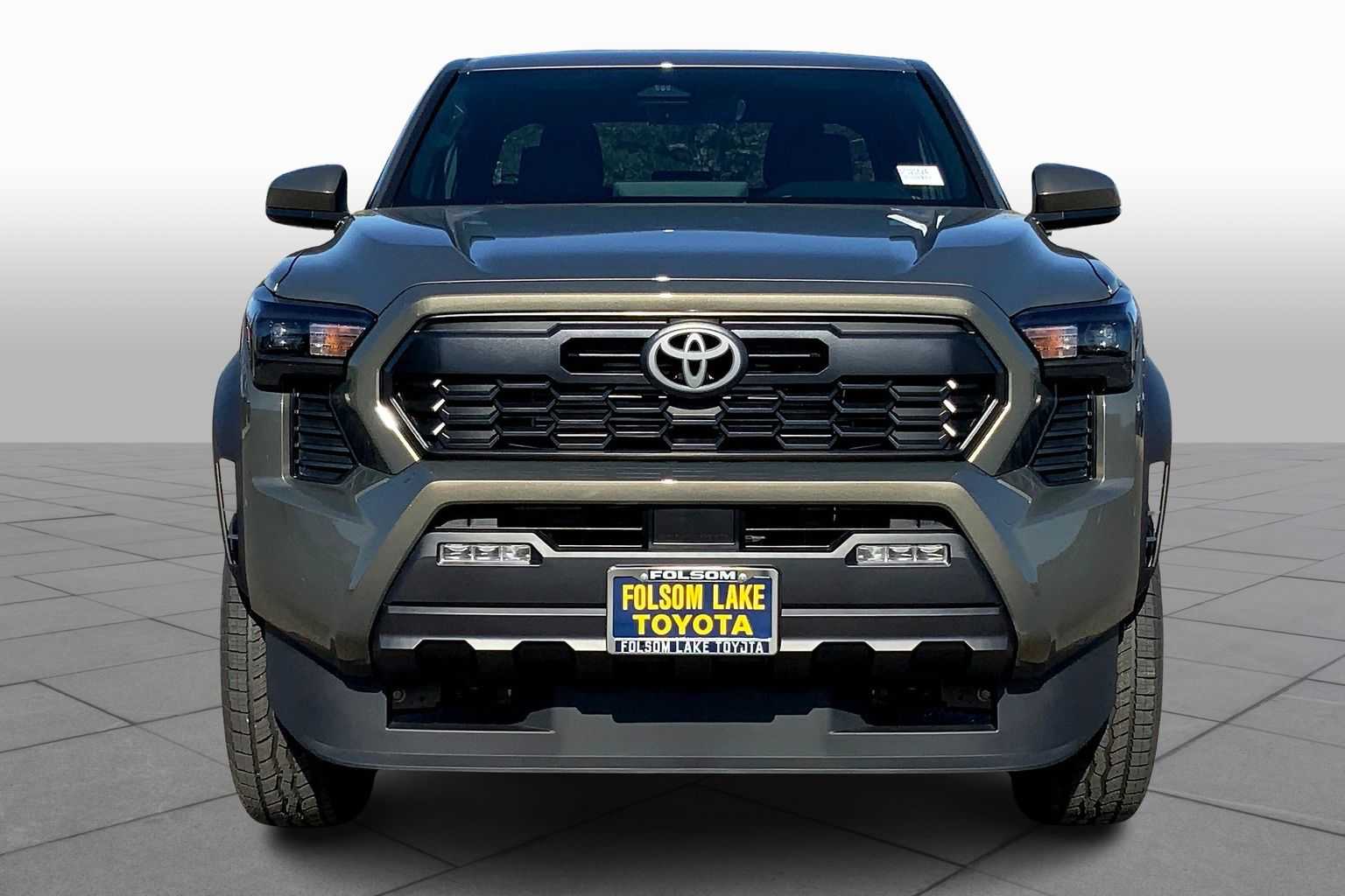 2025 Toyota Tacoma TRD photo 3