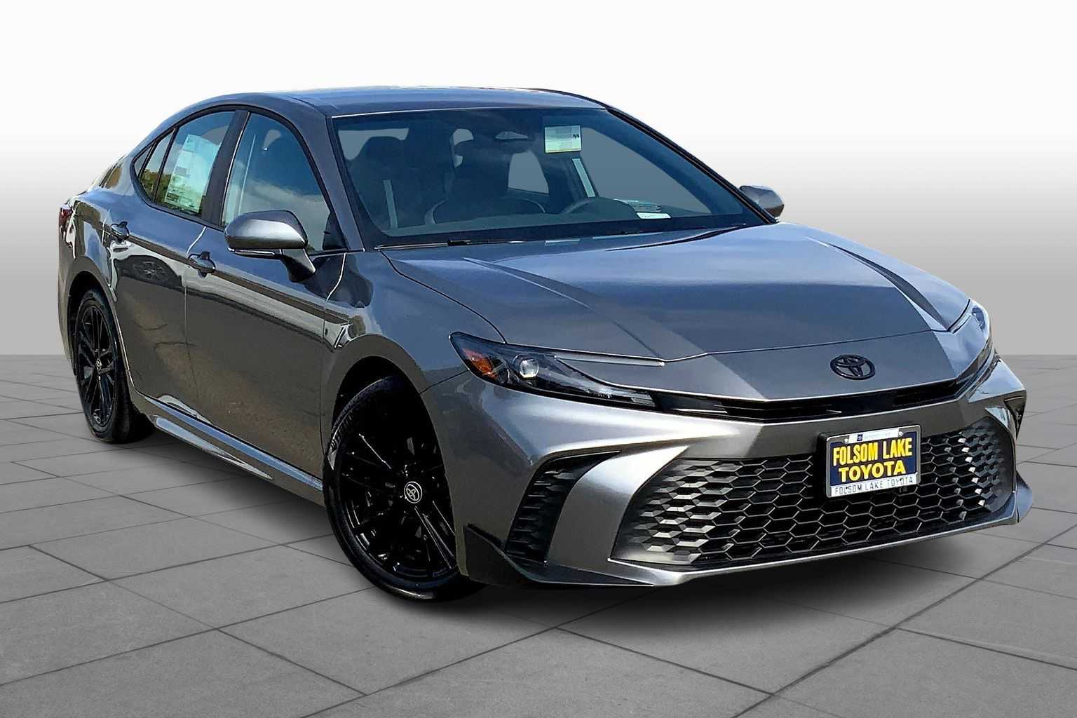 2026 Toyota Camry SE photo 2