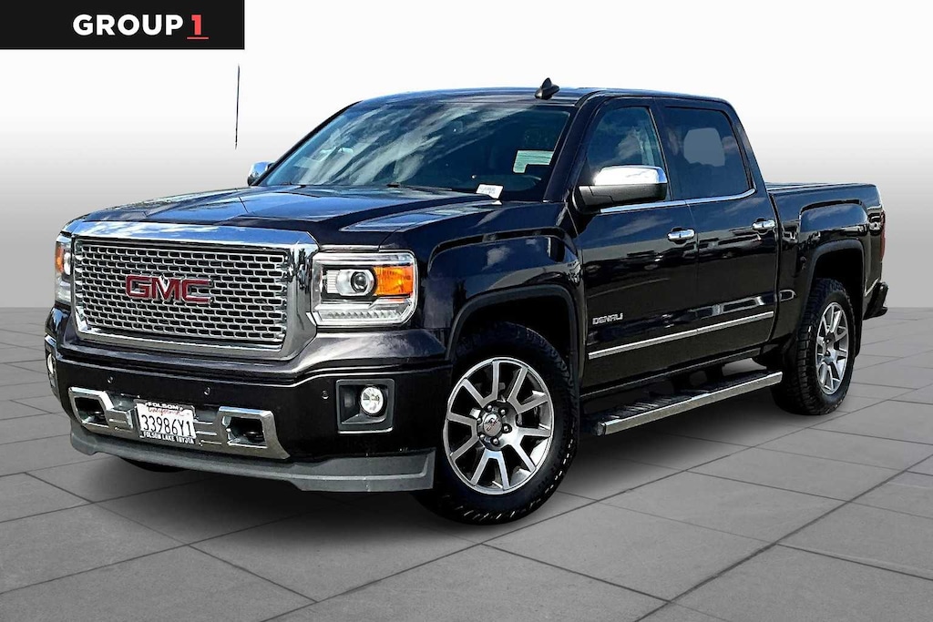 Used 2015 GMC Sierra 1500 Denali 4WD Crew Cab 143.5 4WD Crew Cab 143.5