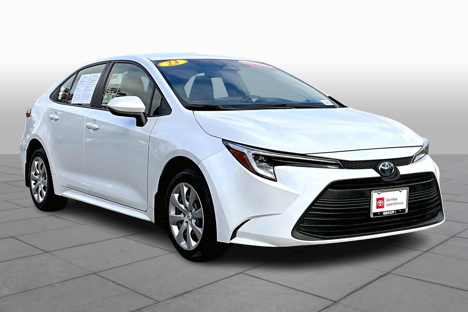 2023 Toyota Corolla SE XLE photo 2