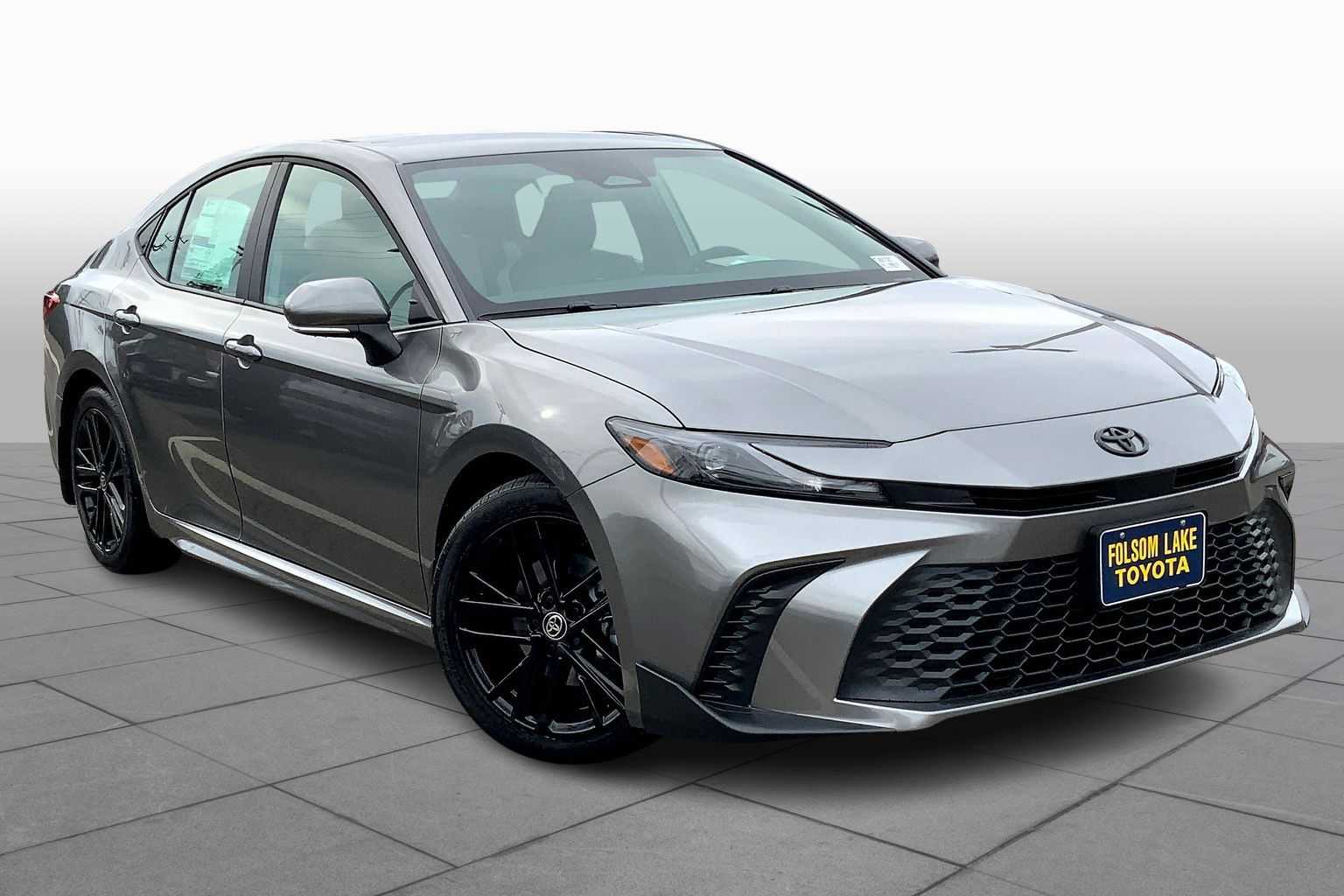 2026 Toyota Camry SE photo 2