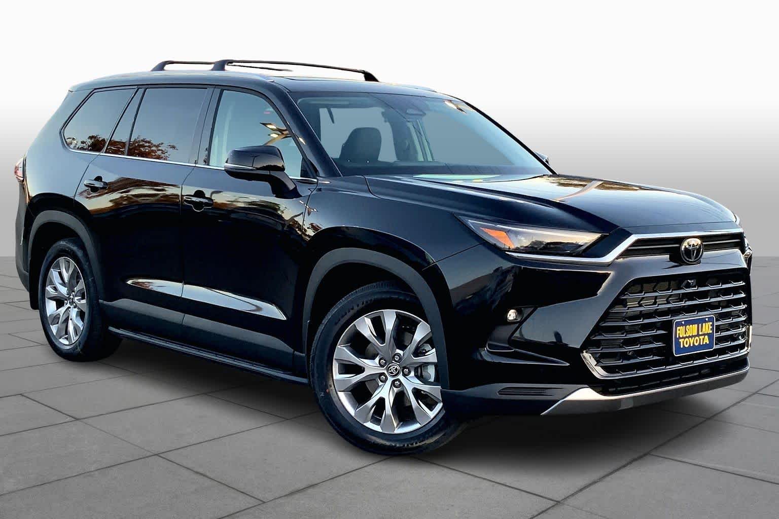 2026 Toyota Highlander Hybrid Limited photo 2