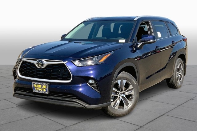 2023 Toyota Highlander XLE's photo