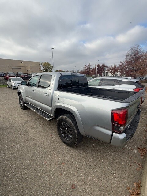 2023 Toyota Tacoma SR5 V6 photo 3