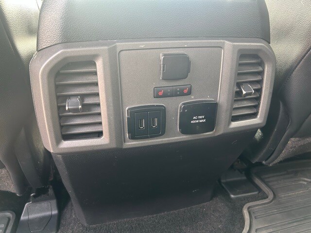 2017 Ford F-150 Raptor photo 3