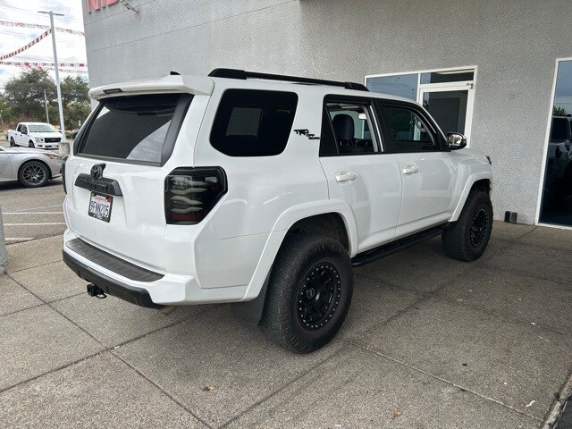 2023 Toyota 4Runner TRD Off-Road Premium photo 3