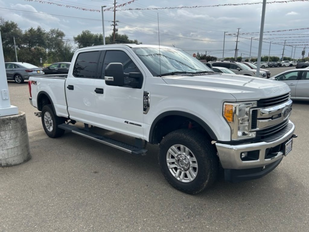 Used 2017 Ford F-250  Truck Crew Cab