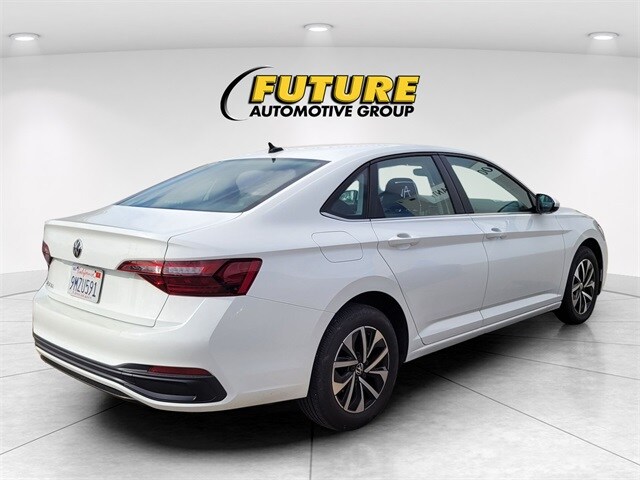 2023 Volkswagen Jetta 1.5T S photo 3