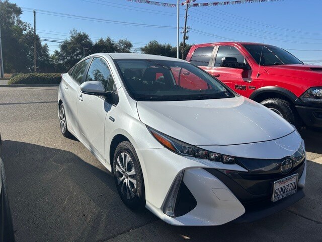 2021 Toyota Prius Prime photo 2