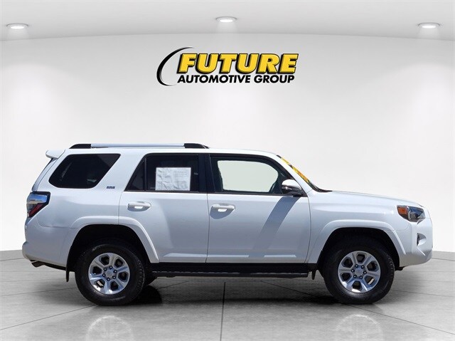 2021 Toyota 4Runner SR5 Premium photo 2