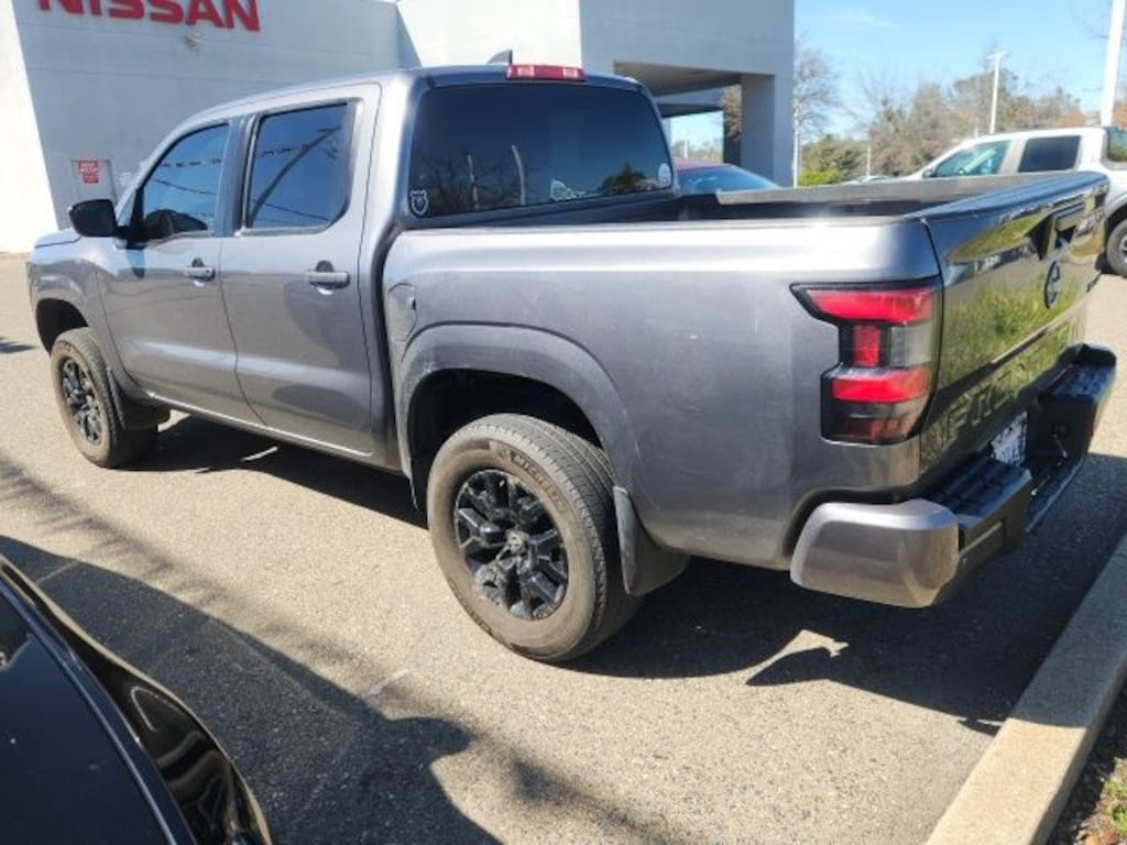 Used 2023 Nissan Frontier SV Truck Crew Cab