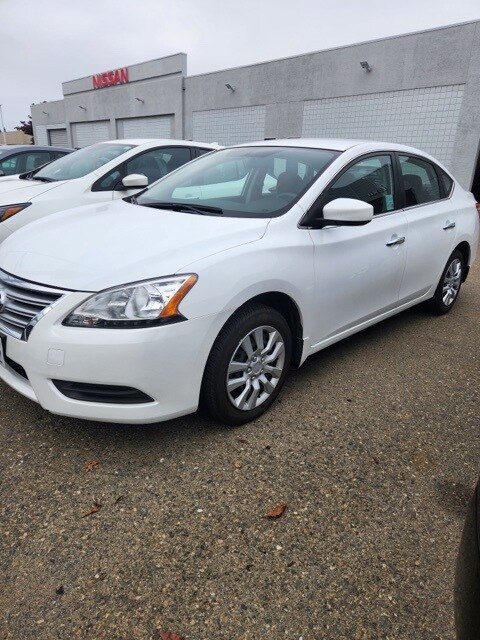 2014 Nissan Sentra S photo 2