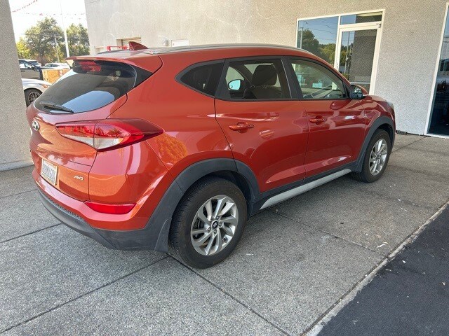 2017 Hyundai Tucson SE Plus photo 2