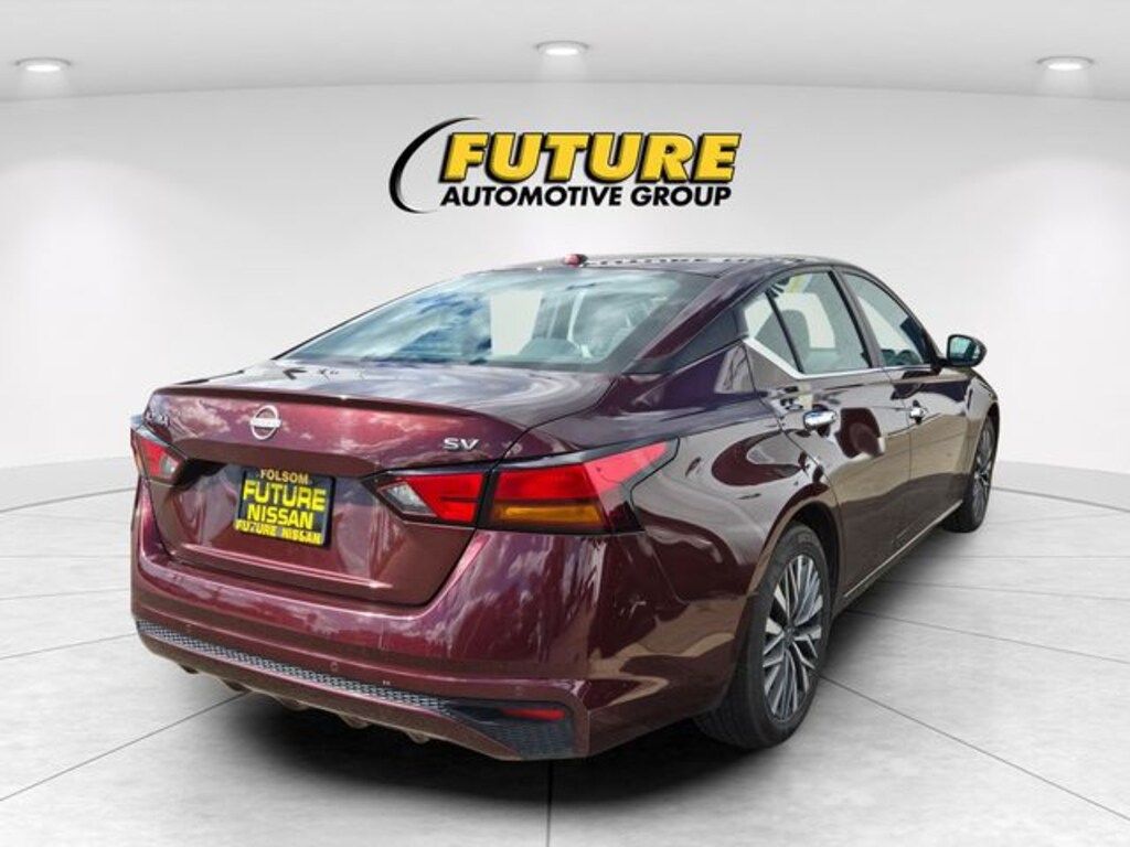 Used 2024 Nissan Altima 2.5 SV Sedan