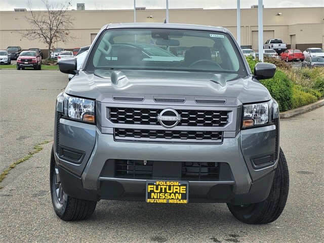 2025 Nissan Frontier SV photo 2
