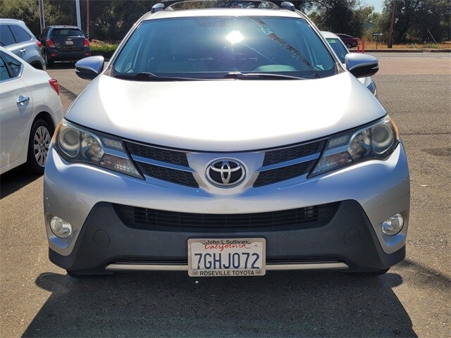 2014 Toyota RAV4 XLE photo 2