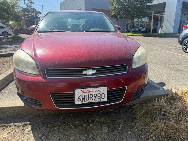 2010 Chevrolet Impala photo 2