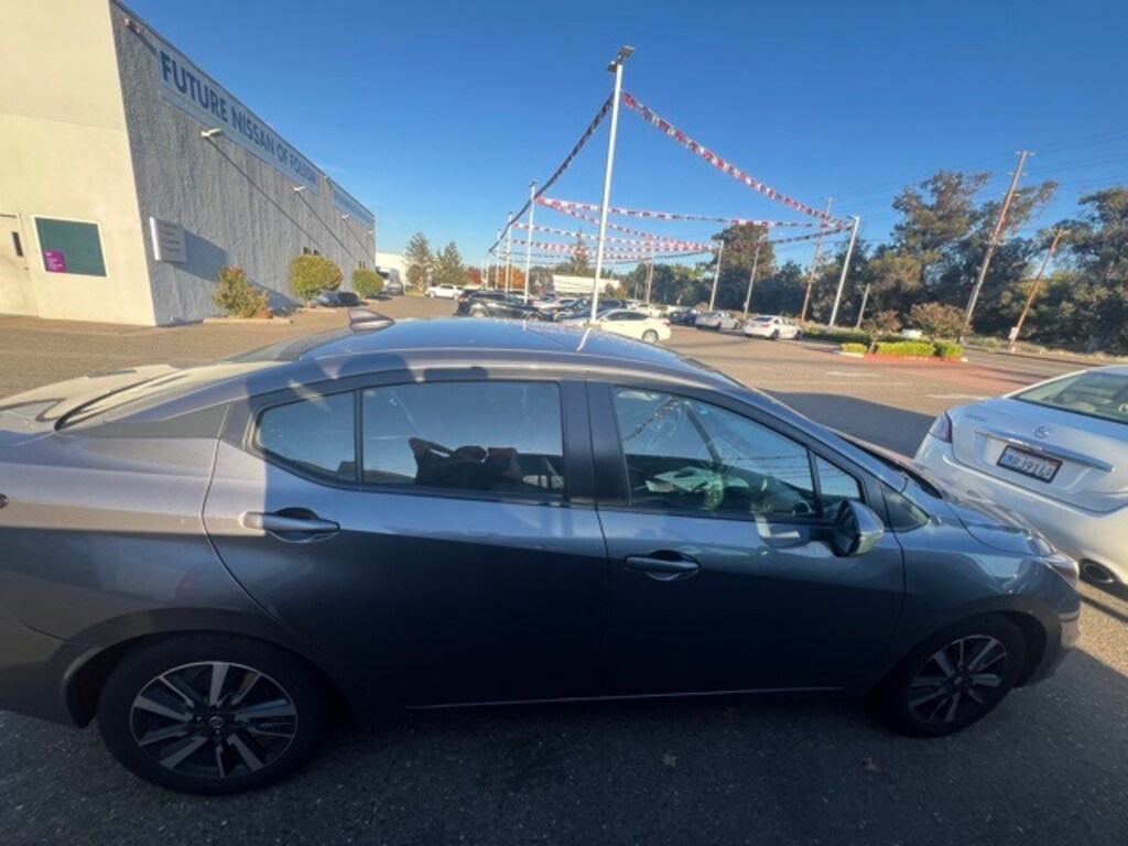 Used 2021 Nissan Versa 1.6 SV Sedan