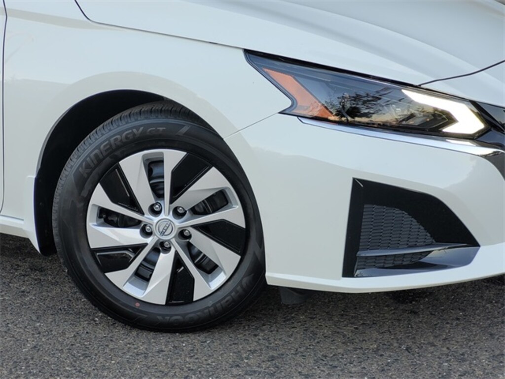 New 2025 Nissan Altima S Sedan