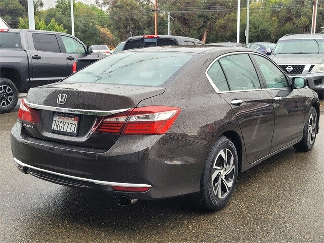 2016 Honda Accord LX photo 4
