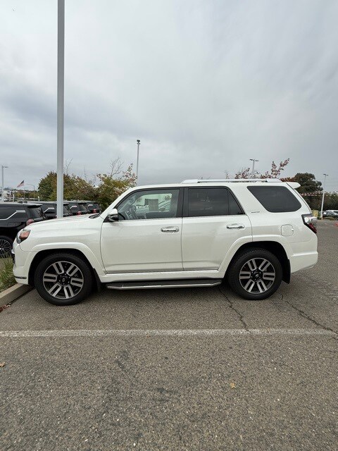 2019 Toyota 4Runner Limited photo 2
