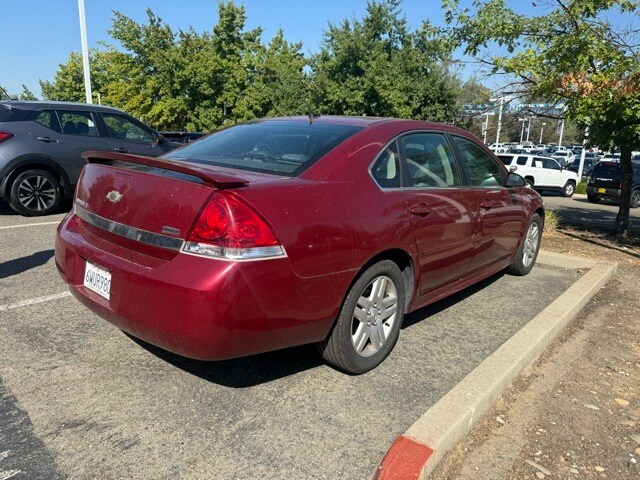 2010 Chevrolet Impala photo 3