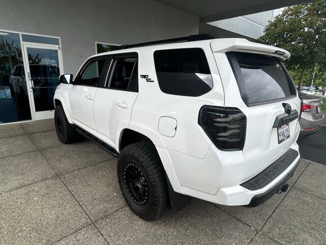2023 Toyota 4Runner TRD Off-Road Premium photo 4