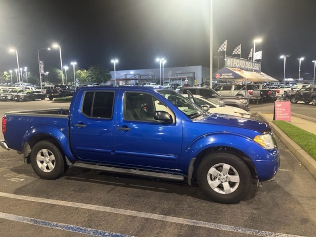 Used 2013 Nissan Frontier SV Truck Crew Cab