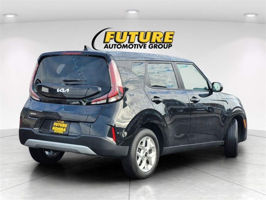 Used 2023 Kia Soul LX Hatchback