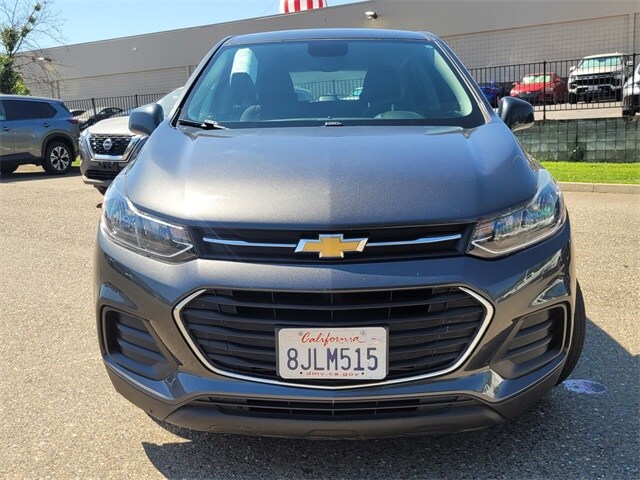 2019 Chevrolet Trax LS photo 2