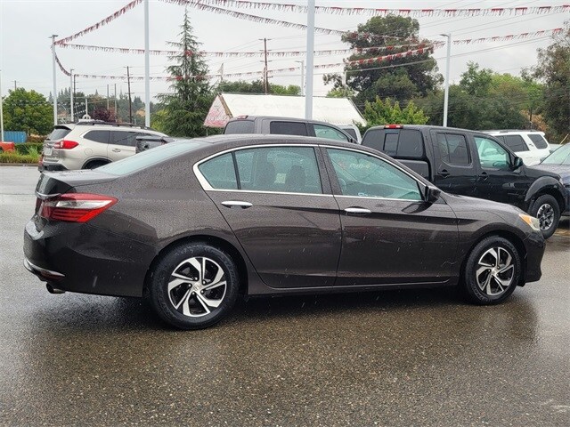 2016 Honda Accord LX photo 3