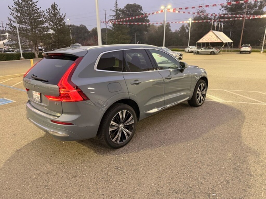 Used 2022 Volvo XC60 B5 FWD Inscription SUV