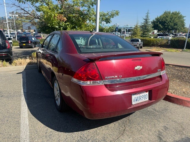 2010 Chevrolet Impala photo 4