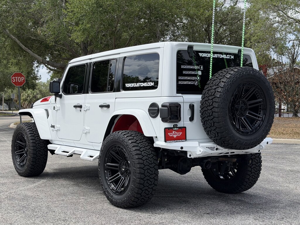 Used 2025 Jeep Wrangler Sahara SUV