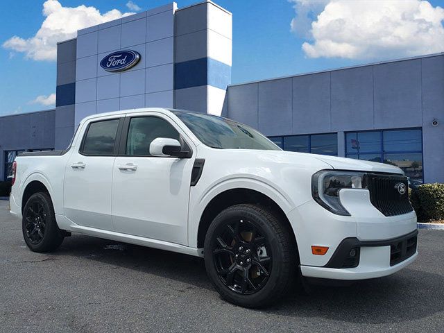 2025 Ford Maverick Lobo's photo