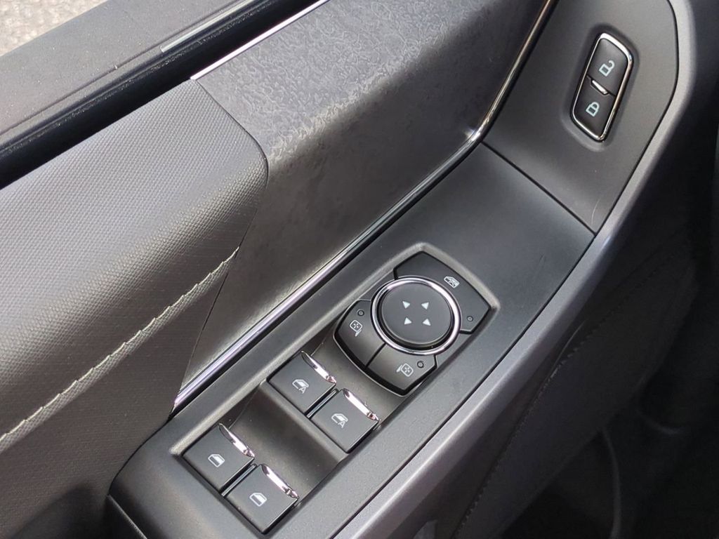2025 Ford F-150 XLT - Photo 24