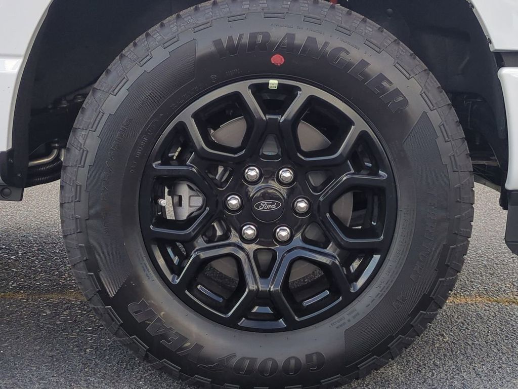 2025 Ford F-150 XLT - Photo 12