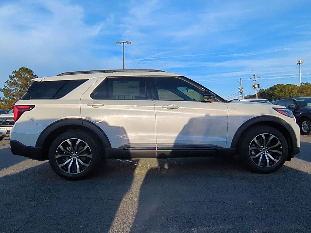 New 2026 Ford Explorer ST-Line SUV