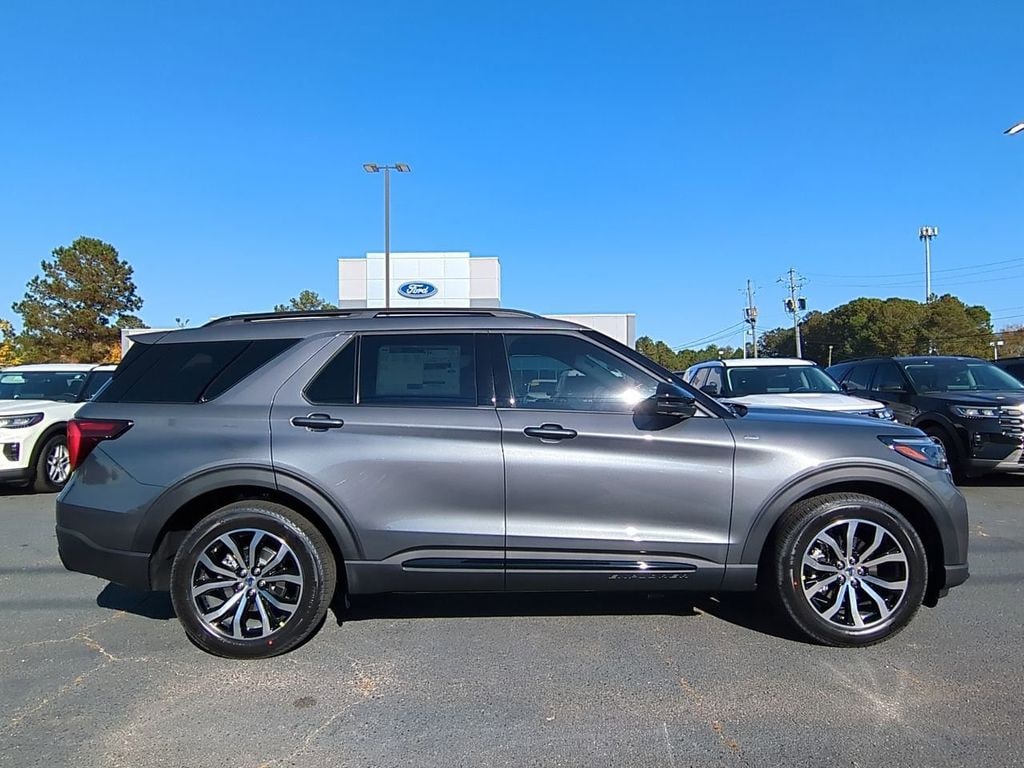 New 2026 Ford Explorer ST-Line SUV