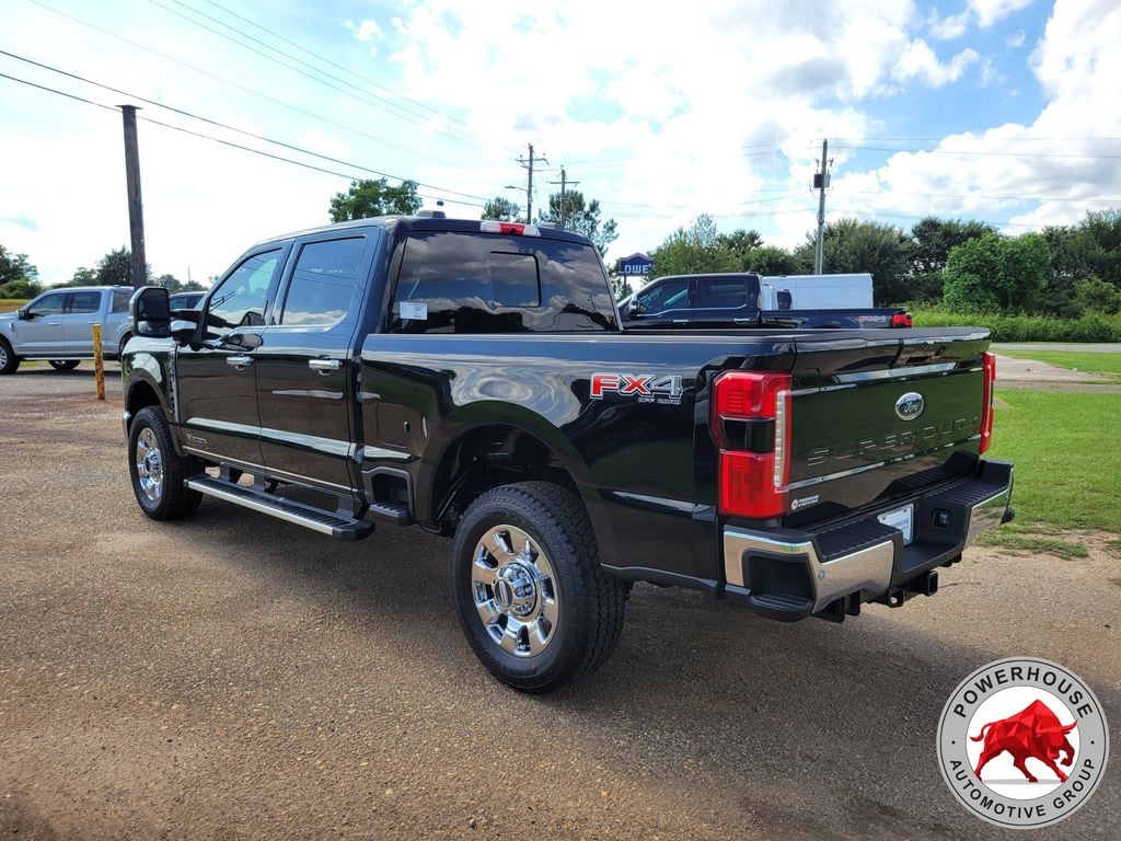 New 2026 Ford F-350SD Lariat Truck