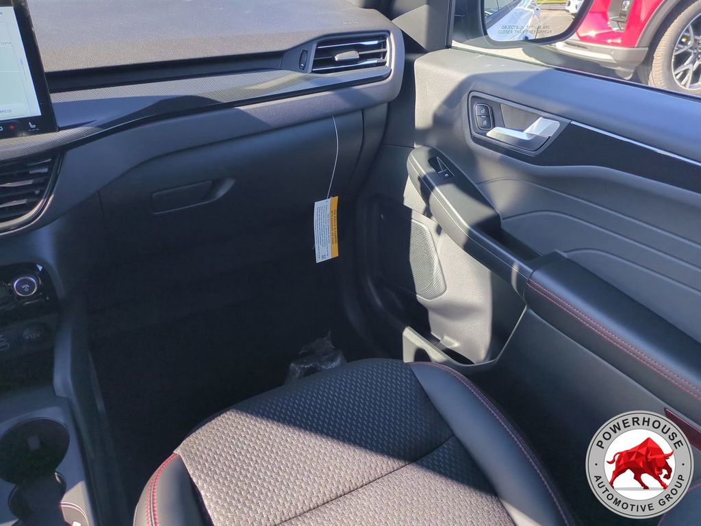 2026 Ford Escape ST-Line - Photo 19