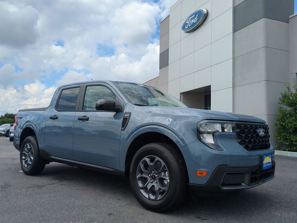 New 2025 Ford Maverick XLT Truck