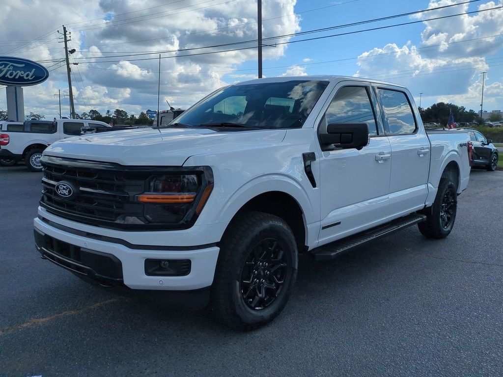 2025 Ford F-150 XLT - Photo 8