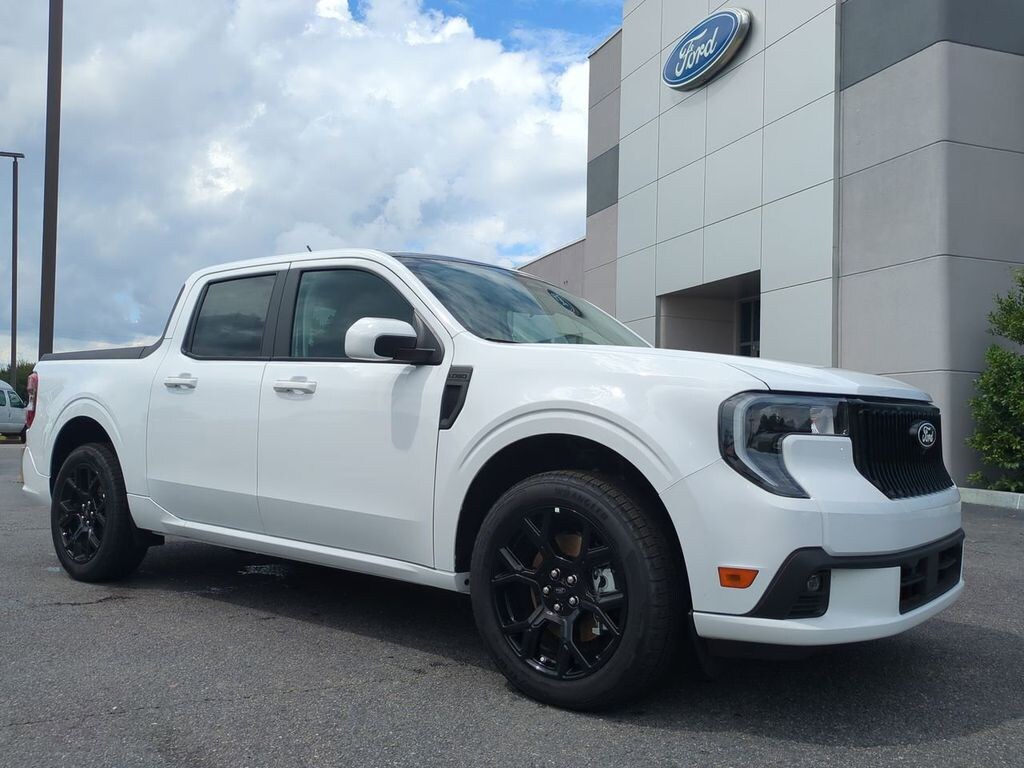 New 2025 Ford Maverick Lobo Standard Truck