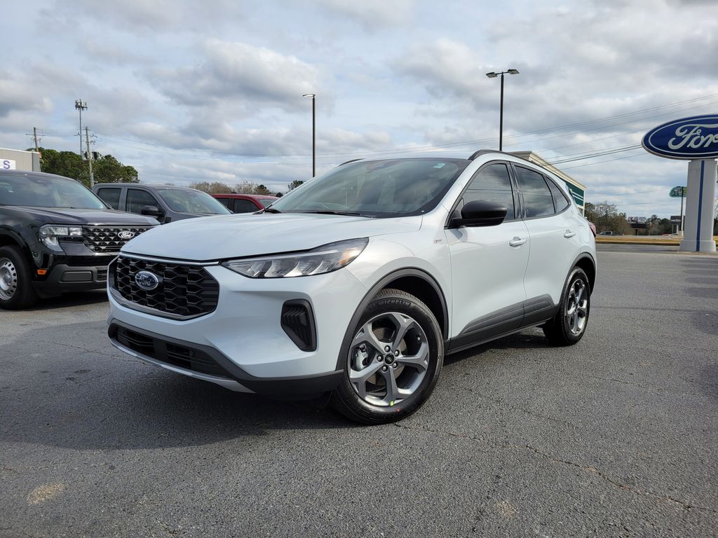2026 Ford Escape Base's photo