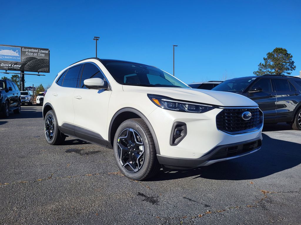 2026 Ford Escape Platinum's photo