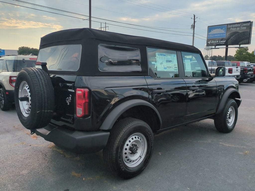 New 2025 Ford Bronco Base SUV